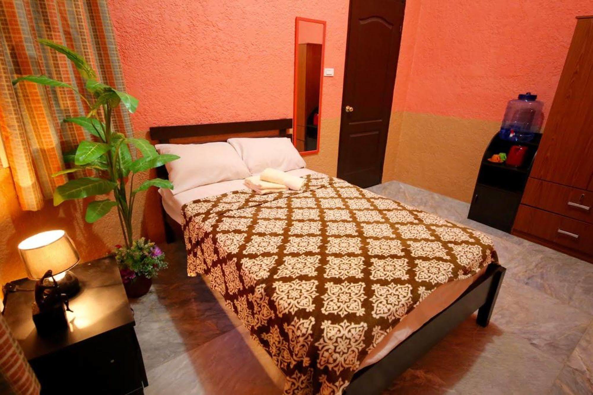 Dee Guest House Lapu-Lapu City Eksteriør bilde