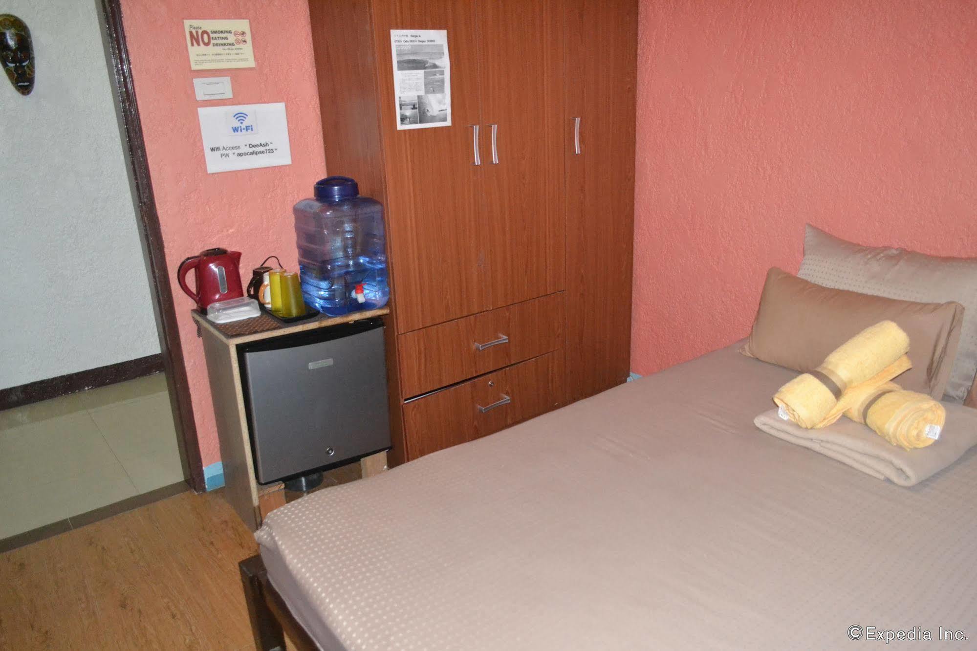 Dee Guest House Lapu-Lapu City Eksteriør bilde