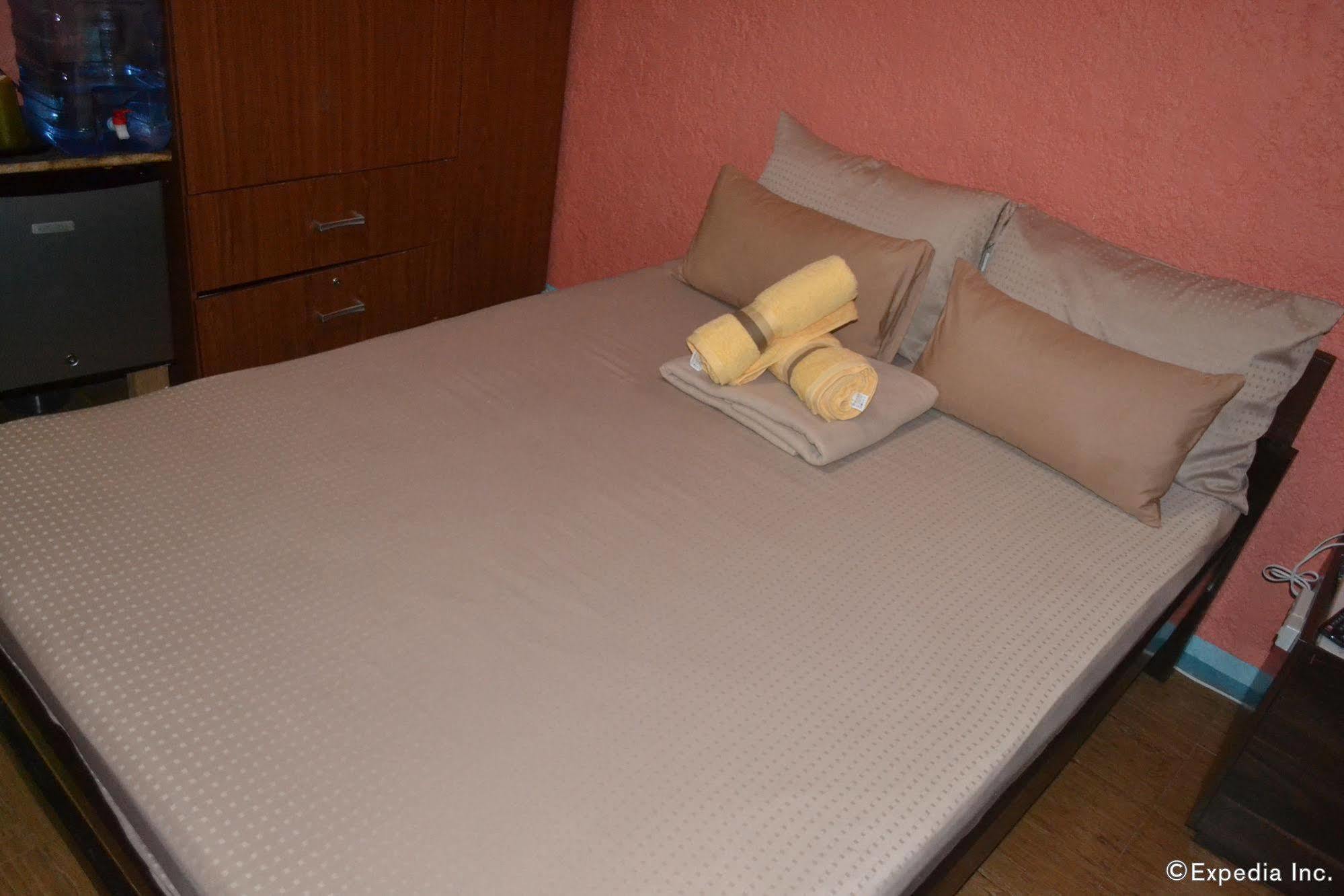 Dee Guest House Lapu-Lapu City Eksteriør bilde